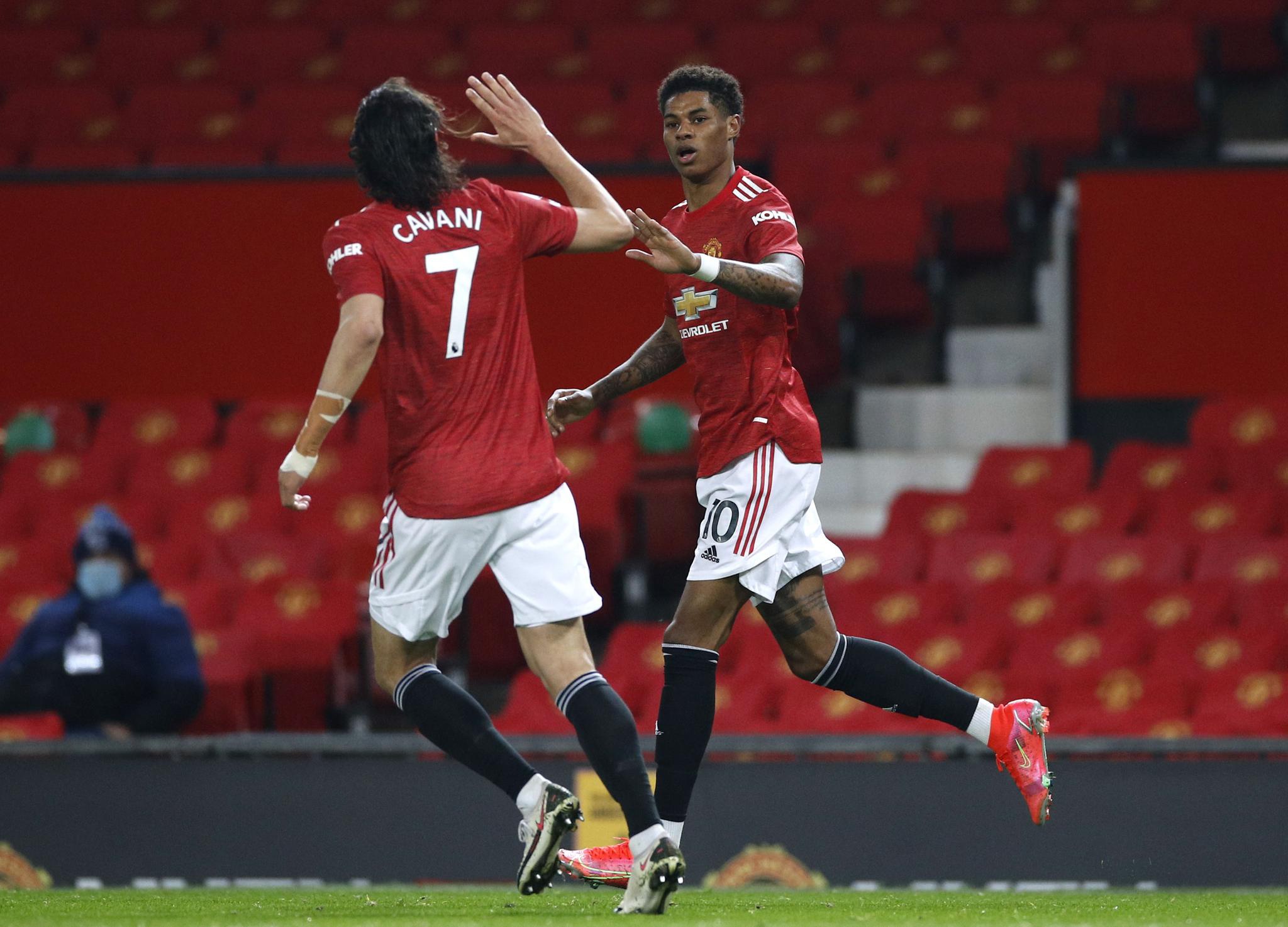 在效力于 在效力于