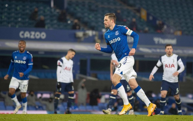 受伤确实给 受伤确实给